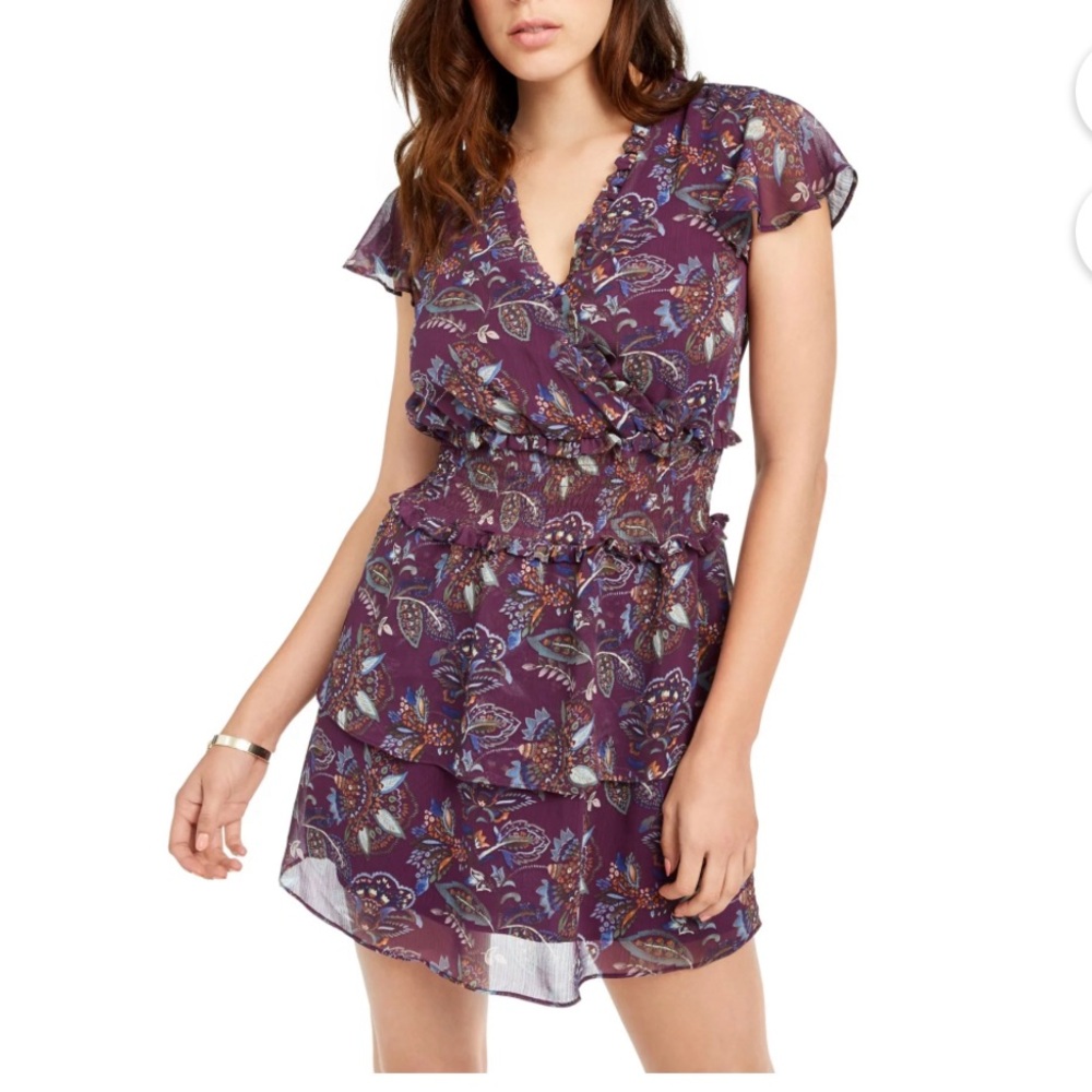 Q+A Los Angeles short sleeve flutter dress